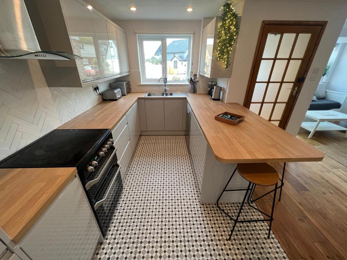 1Min Walk To Beach- Happy Waves- Family Home Camber ภายนอก รูปภาพ